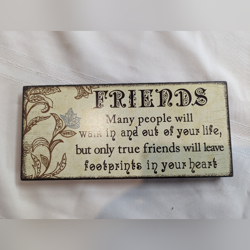 Small Wood Sign about Friends
